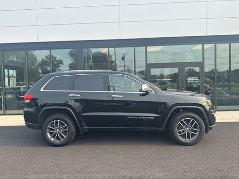 Used 2018 Jeep Grand Cherokee Limited image 2