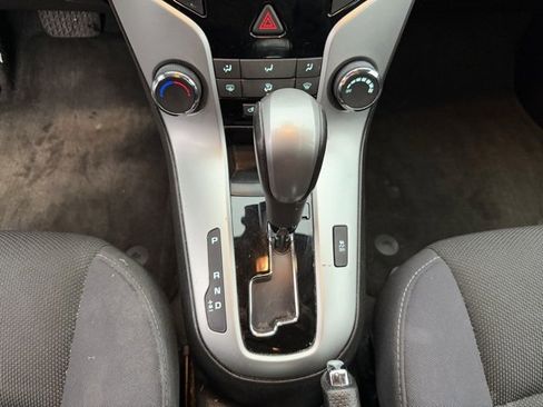 Used 2014 Chevrolet Cruze LT image 14