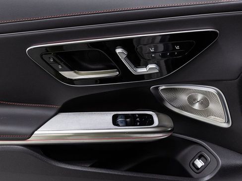 Used 2025 Mercedes-Benz CLE 53 AMG CLE 53 AMG image 6