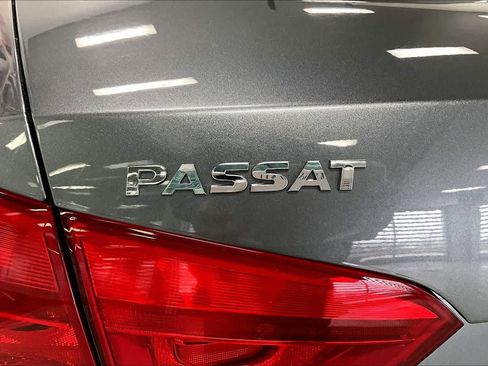 Used 2014 Volkswagen Passat TDI SE image 6