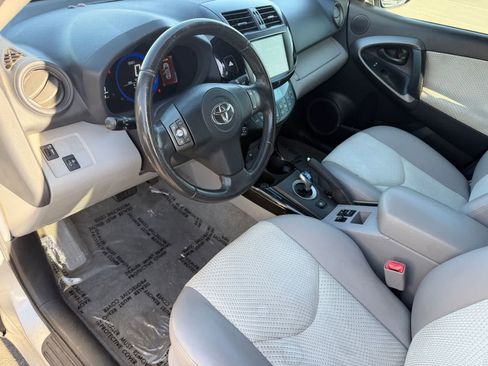 Used 2014 Toyota RAV4 EV FWD image 2