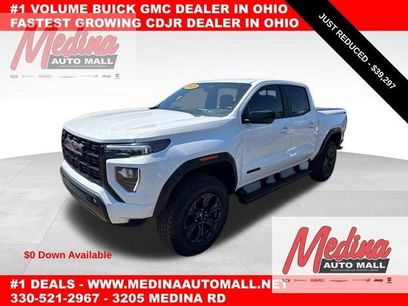 Used 2025 GMC Canyon Elevation w/ Convenience Package