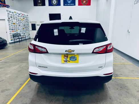 Used 2020 Chevrolet Equinox LS w/ LS Convenience Package image 6