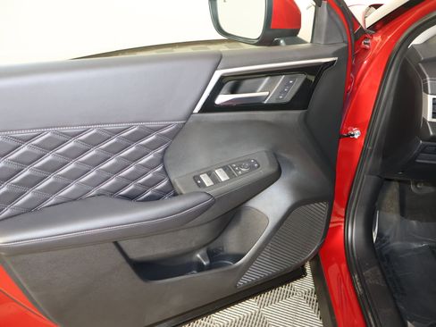 Used 2024 Mitsubishi Outlander SEL image 36