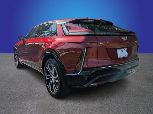 Certified 2024 Cadillac Lyriq Luxury AWD/4WD image 3