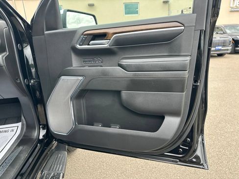 Used 2024 Chevrolet Silverado 1500 High Country w/ High Country Premium Package AWD/4WD image 39