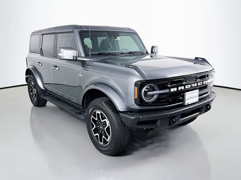 Used 2022 Ford Bronco Outer Banks AWD/4WD image 7