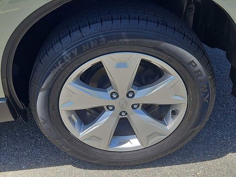 Used 2015 Subaru Forester 2.5i w/ Alloy Wheel Package AWD/4WD image 8