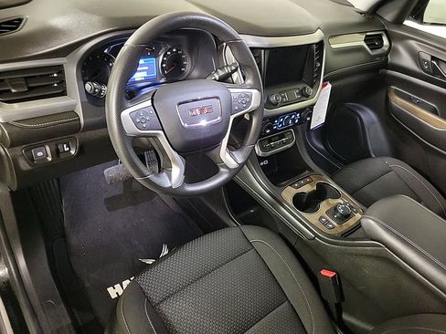 Used 2023 GMC Acadia SLE w/ Driver Convenience Package image 13