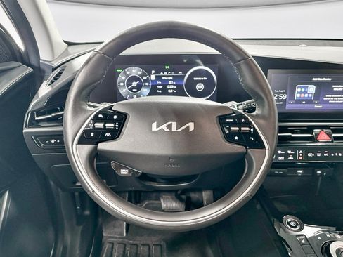 Used 2024 Kia Niro Wind w/ Wind Preserve Package FWD image 8