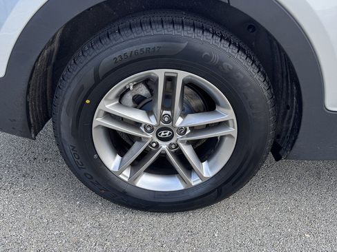 Used 2018 Hyundai Santa Fe Sport FWD image 13