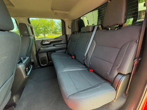 Used 2022 Chevrolet Silverado 1500 RST w/ Z71 Off-Road Package AWD/4WD image 30