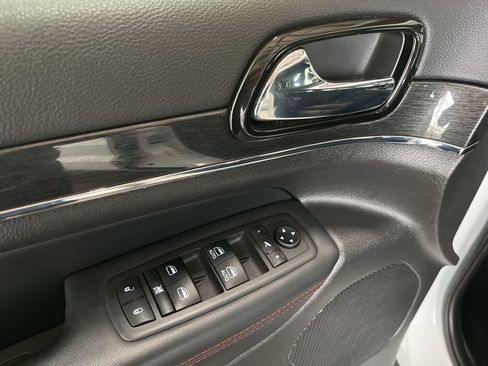 Used 2021 Jeep Grand Cherokee Trailhawk image 6