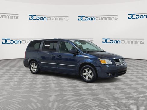Used 2008 Dodge Grand Caravan SXT w/ Trailer Tow Group image 2