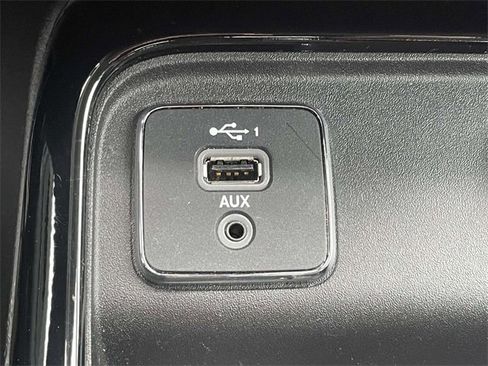 Used 2021 Jeep Compass Latitude image 27