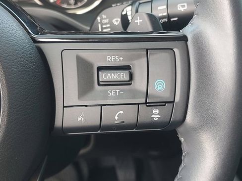 Used 2022 Nissan Rogue SL FWD image 19