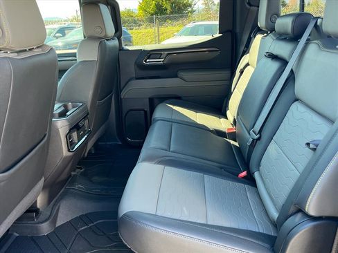 Used 2024 Chevrolet Silverado 1500 ZR2 image 20