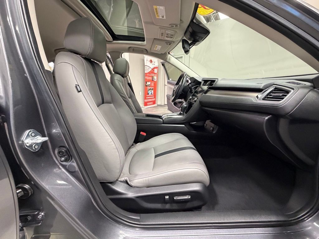 Used 2018 Honda Civic Touring image 42