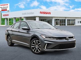 Used 2025 Volkswagen Jetta SE w/ Sunroof Package FWD video 1