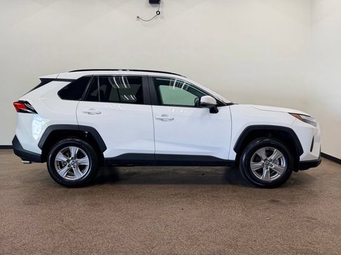 Used 2025 Toyota RAV4 XLE AWD/4WD image 8