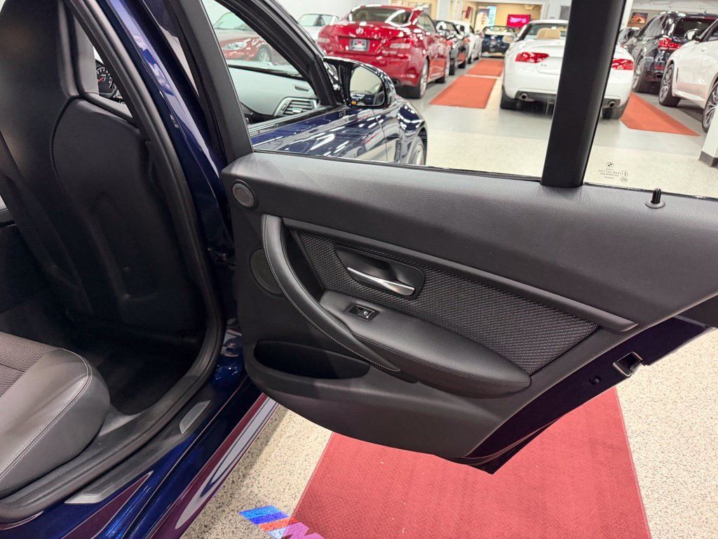 Used 2016 BMW M3 RWD image 32