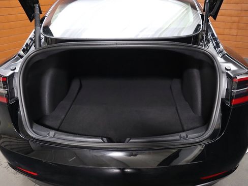 Used 2023 Tesla Model 3 Standard Range image 15