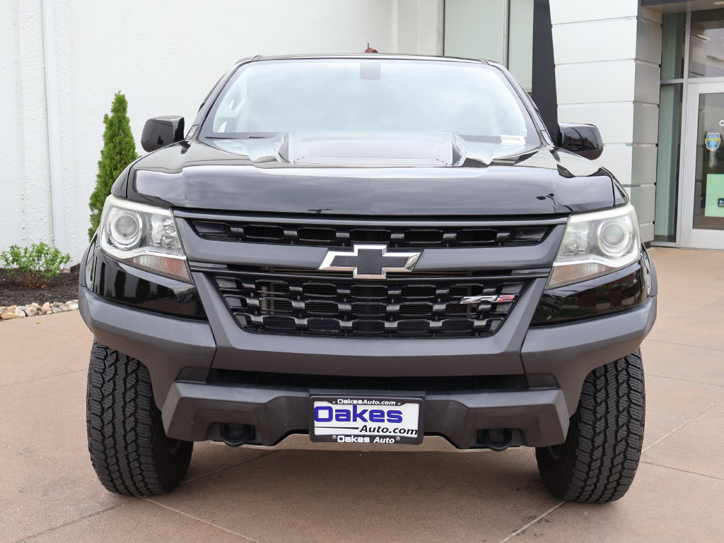 Used 2019 Chevrolet Colorado ZR2 w/ ZR2 Midnight Special Edition AWD/4WD image 2