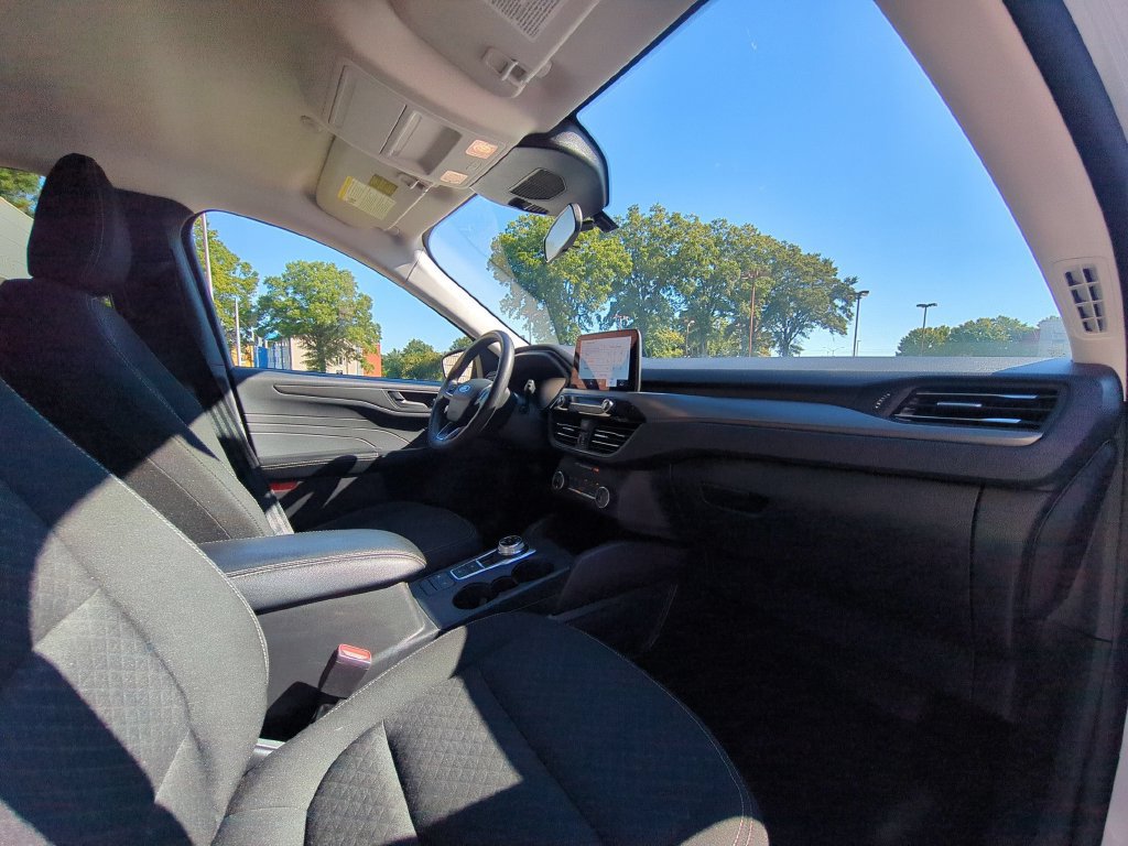 Used 2025 Ford Escape Active AWD/4WD image 28