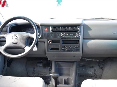 Used 2002 Volkswagen Eurovan MV FWD image 14