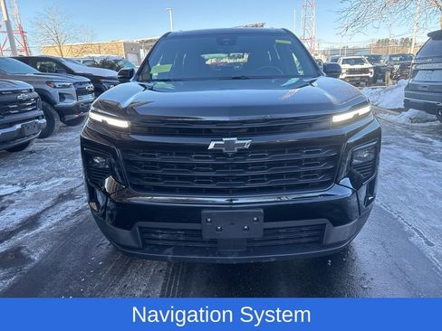 Used 2026 Chevrolet Traverse LT w/ Midnight/Sport Edition image 2