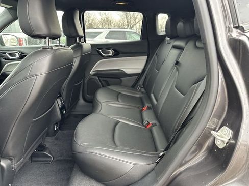 Used 2024 Jeep Compass Limited image 25
