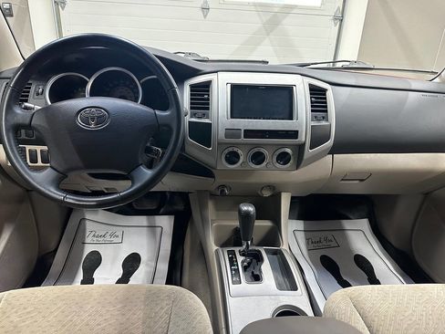Used 2005 Toyota Tacoma PreRunner image 23