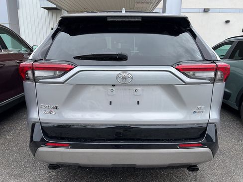 Used 2025 Toyota RAV4 SE AWD/4WD image 3