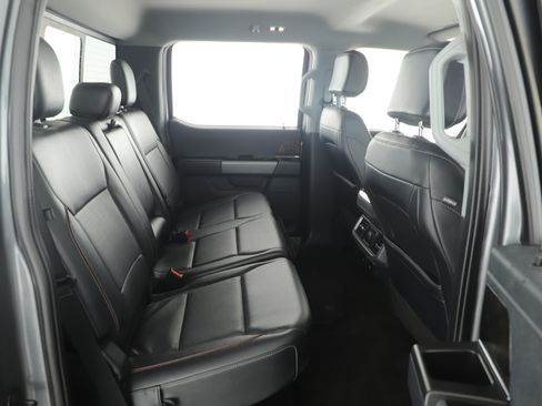 Used 2022 Ford F150 Lariat w/ Tow Technology Package image 25