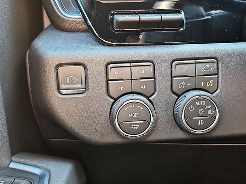 New 2026 Chevrolet Silverado 1500 High Country AWD/4WD image 22