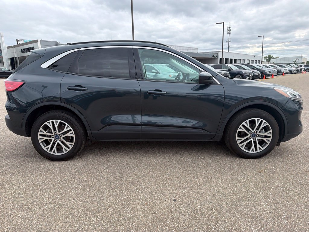 Used 2022 Ford Escape SEL w/ Technology Package AWD/4WD image 5