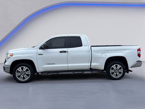 Used 2016 Toyota Tundra SR5 w/ SR5 Upgrade Package image 11