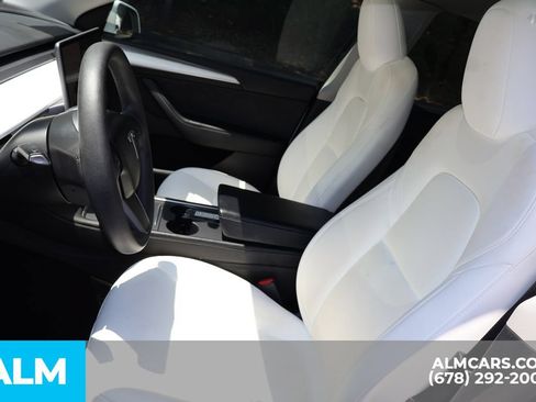 Used 2023 Tesla Model Y Performance AWD/4WD image 10