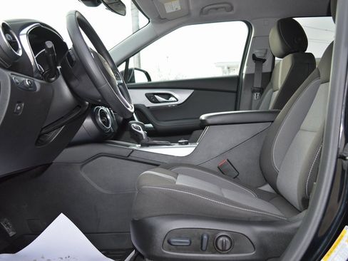 Used 2025 Chevrolet Blazer LT w/ Driver Confidence Package image 2