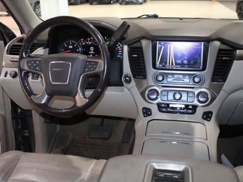 Used 2019 GMC Yukon Denali w/ Denali Ultimate Package image 16