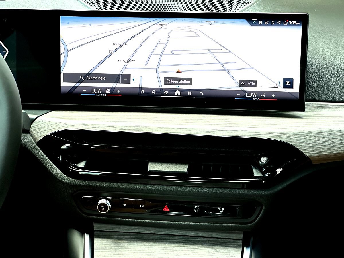New 2026 BMW 230i xDrive Coupe w/ Premium Package AWD/4WD image 19