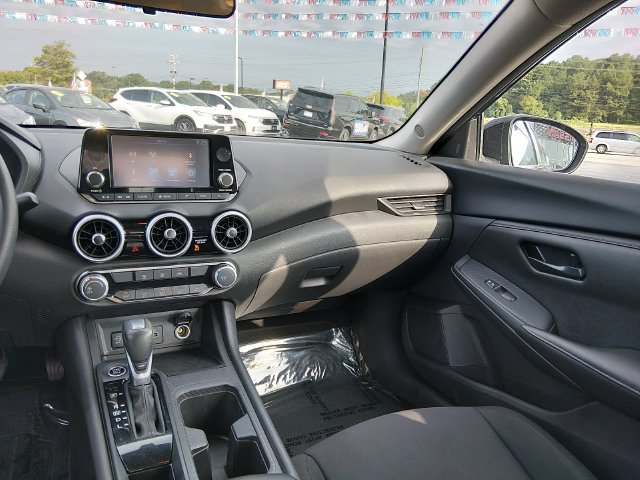 Certified 2025 Nissan Sentra S FWD image 11
