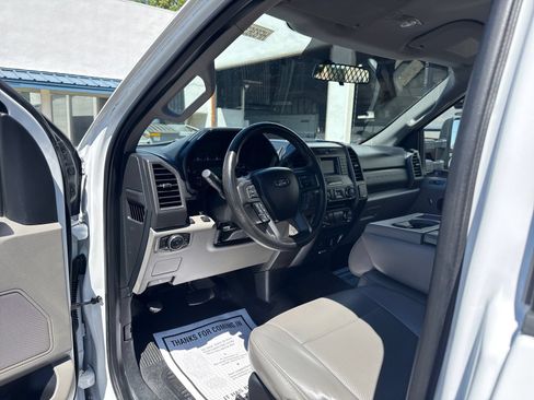 Used 2018 Ford F250 XL w/ Power Equipment Group AWD/4WD image 12