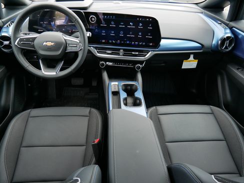 New 2026 Chevrolet Equinox EV LT w/ Convenience Package II FWD image 6