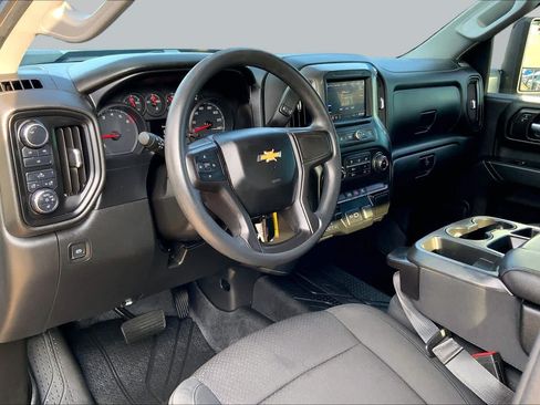 Used 2021 Chevrolet Silverado 2500 Custom w/ Custom Value Package AWD/4WD image 18