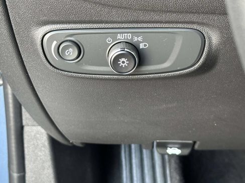 Certified 2024 Chevrolet Equinox LS w/ LS Convenience Package AWD/4WD image 16