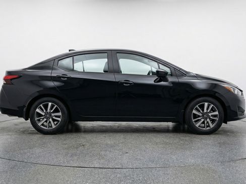 Used 2025 Nissan Versa SV FWD image 11