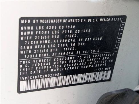 Used 2025 Volkswagen Taos SE FWD image 26