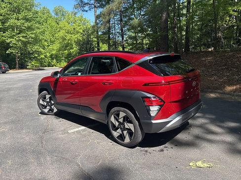 Used 2025 Hyundai Kona Limited FWD image 4
