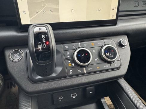 Used 2024 Land Rover Defender 130 Outbound image 19